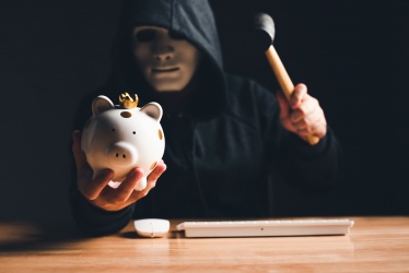 Emprestar a conta bancária pode caracterizar crime